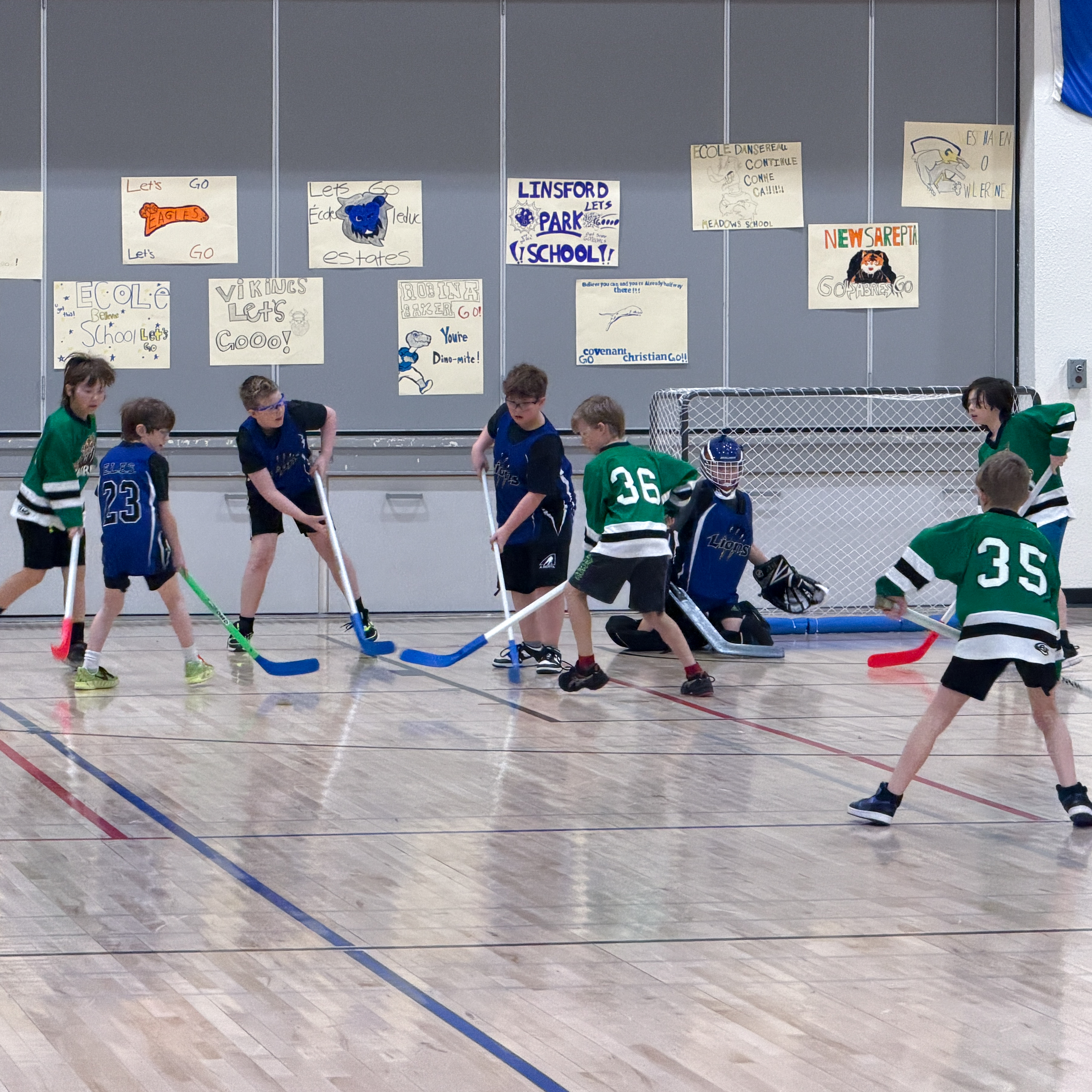 34 Boys Floor Hockey 18